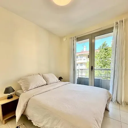 Cosy Holidays - Beach, Bars & Food At 10min Walk * Antibes